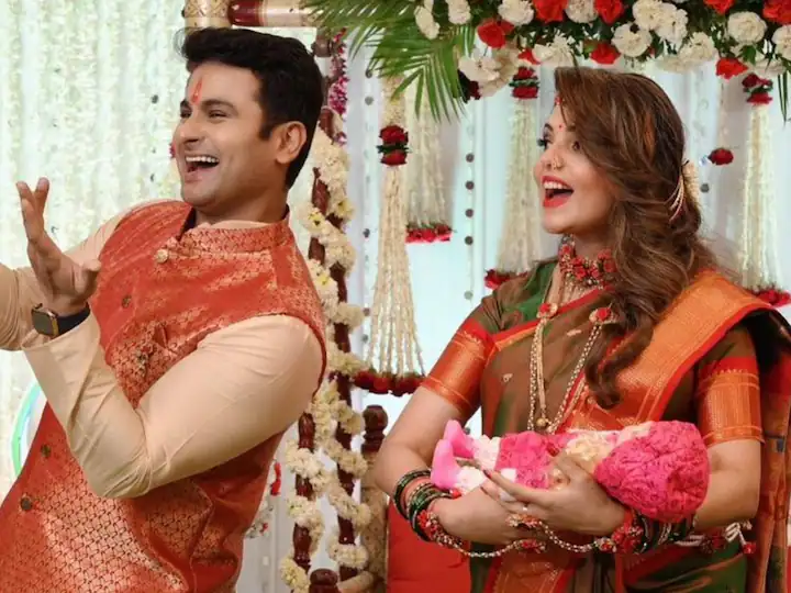 Celebrities from The Kapil Sharma Show, Sugandha Mishra and Sanket Bhosale, are blessed with their first child, a girl.
