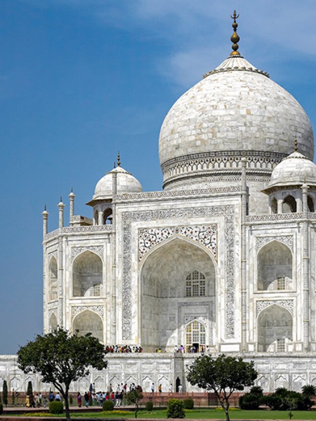 8 Best Landmarks in Agra You Must Visit