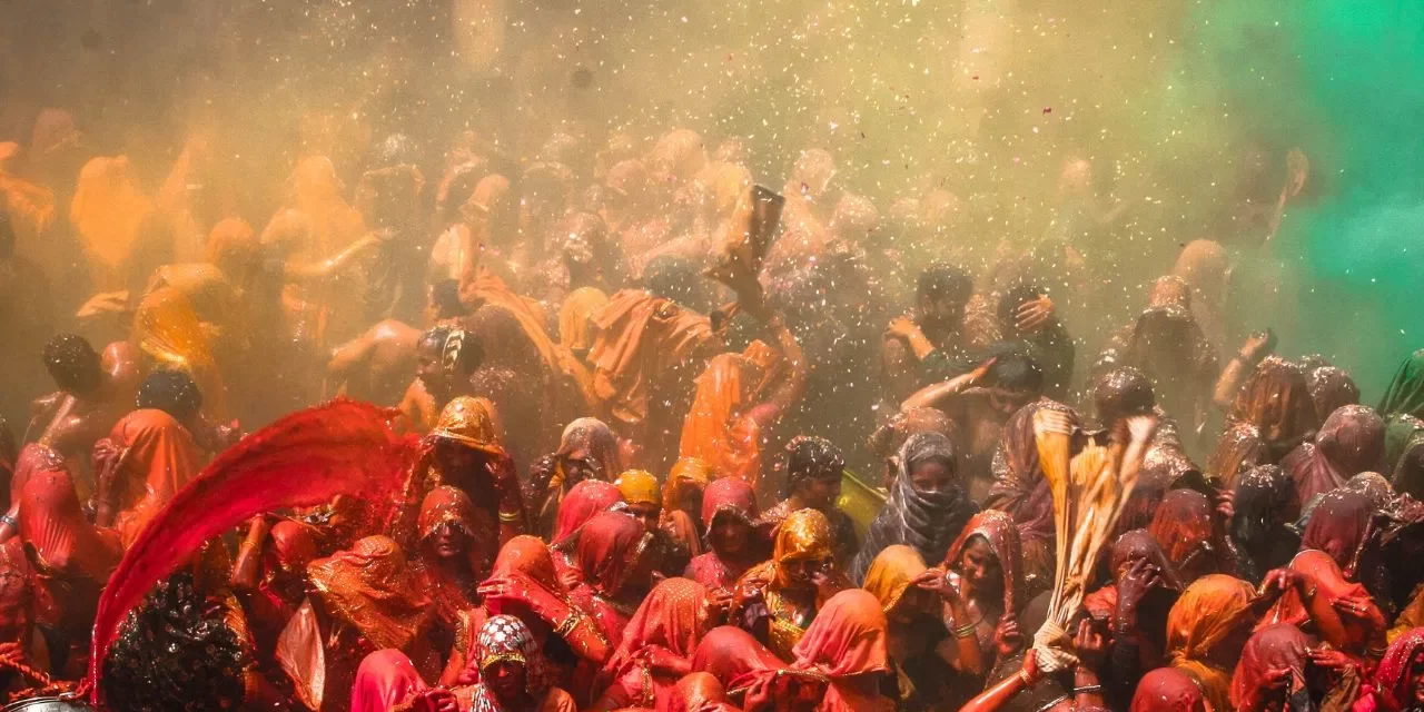 Holi 2024 Date: When is the Festival of Colours happening? Be Aware of the Day, Time, and Holika Dahan