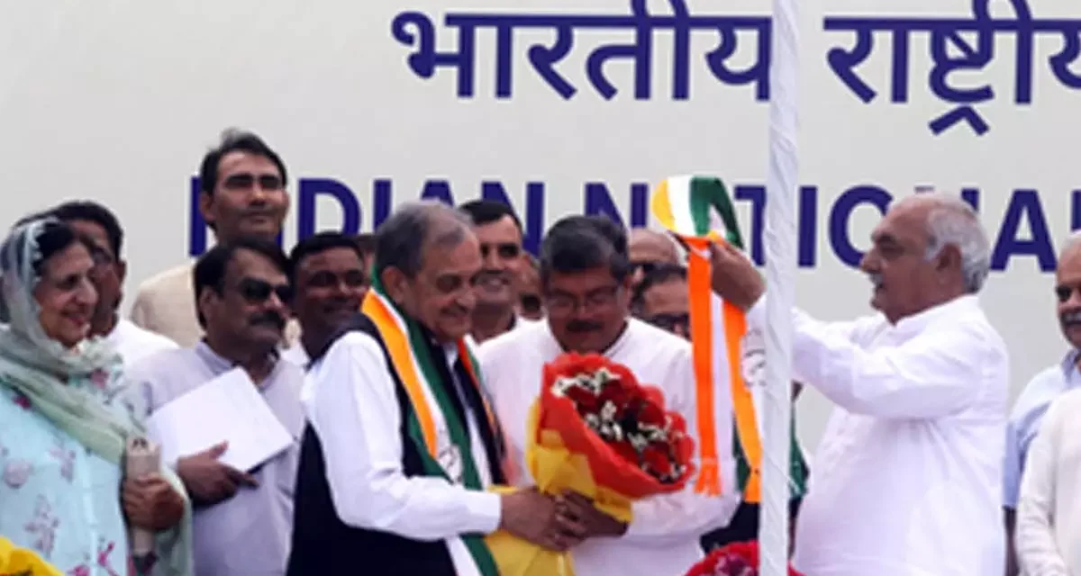Leader of Haryana Birender Singh joins Congress one day after leaving the BJP