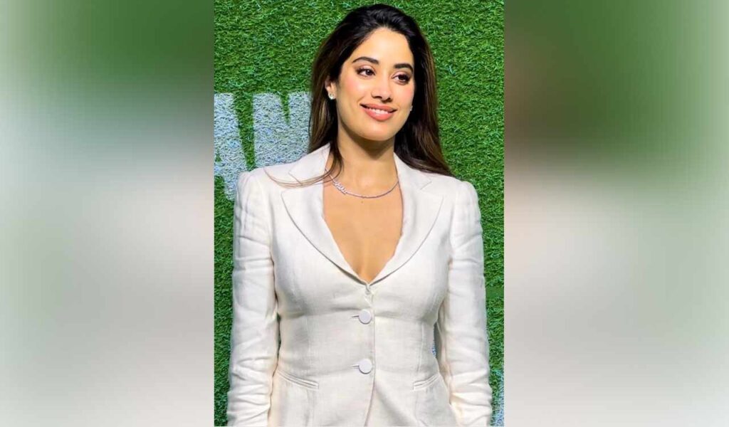 Janhvi Kapoor wears a neckpiece with the word "Shikhu" engraved on it, confirming her relationship with Shikhar Pahariya.