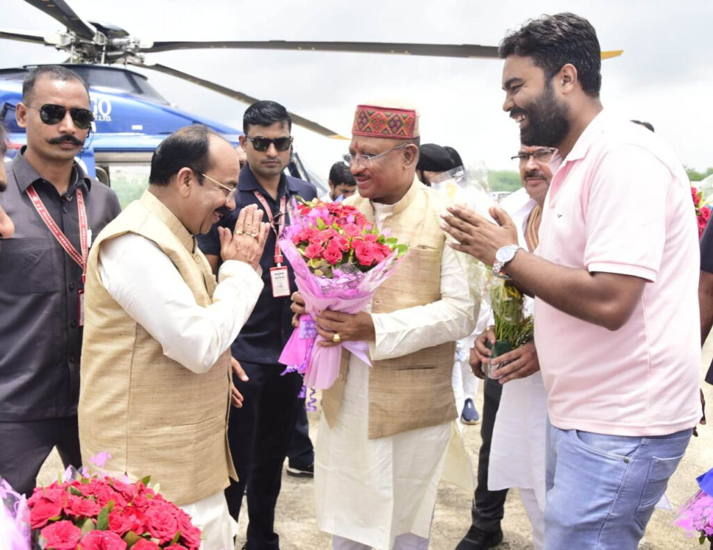 At the Raipur helipad, Chief Minister Shri Vishnudev Sai is greeted