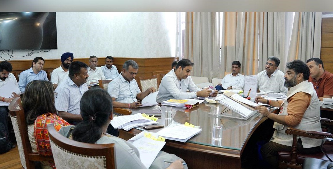 Sh. Aseem Goel Naneol: Transport Minister chairs High Power Purchase Committee meeting, approves equipment purchase worth Rs. 7.18 crore