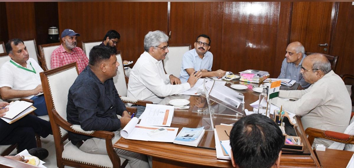 Haryana News: Labour Minister chairs first meeting of State Advisory Contract Labour Board