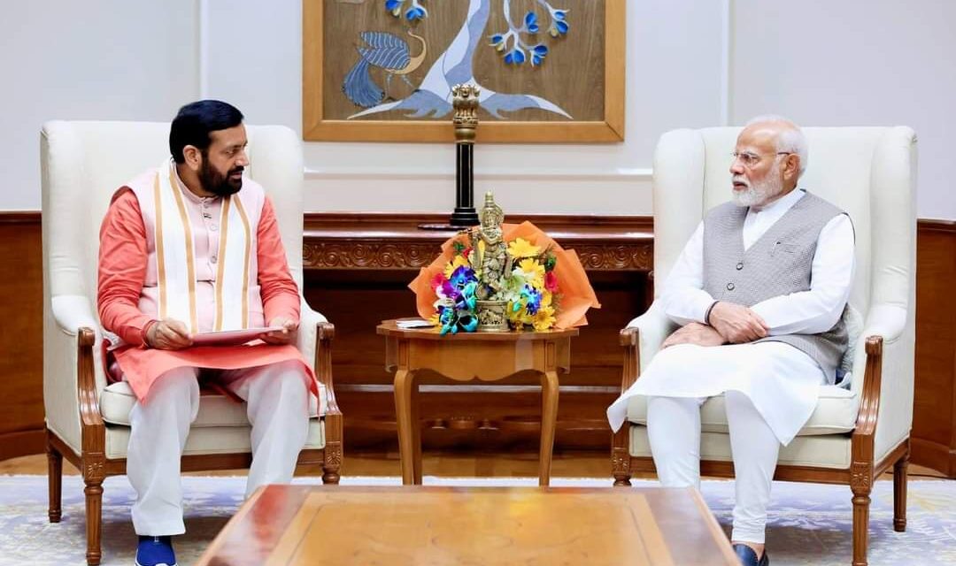 Prime Minister, Sh. Narendra Modi met Haryana Chief Minister, Sh. Nayab Singh Saini at his residence in Delhi, to discuss the schemes being…