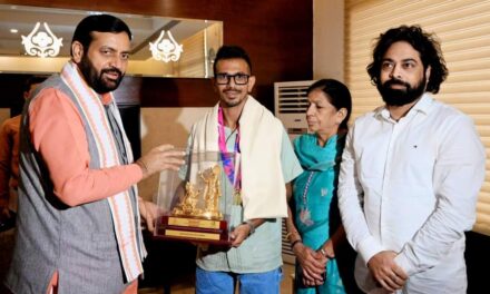 Haryana Chief Minister, Sh. Nayab Singh today met Sh. Yuzvendra Chahal, a member of the T-20 Cricket World Cup…