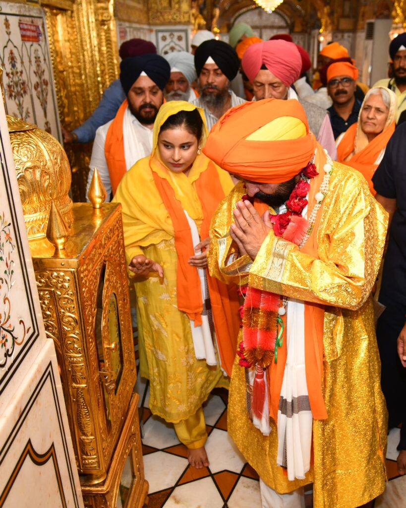 CM Bhagwant Mann pays obeisance at Takhat Sri Huzoor Sahib, Nanded