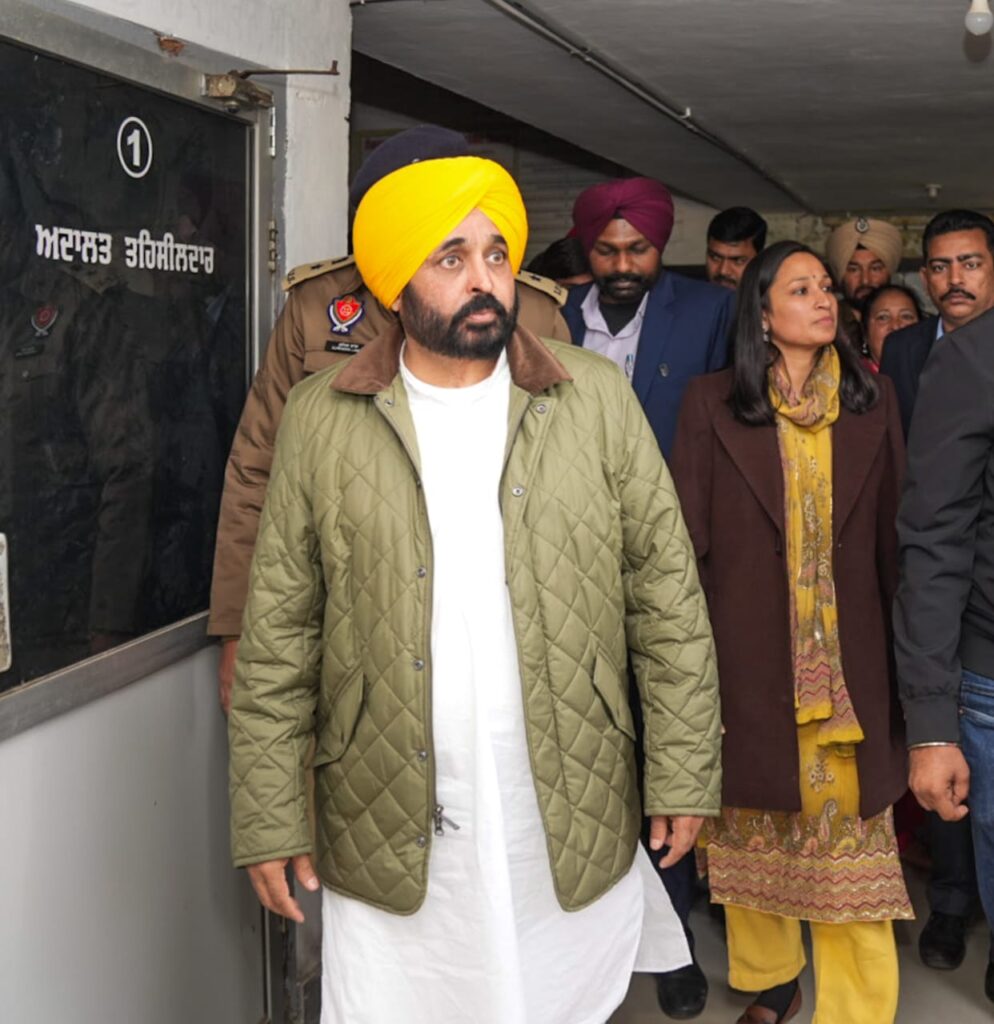 CM BHAGWANT MANN CONTINUES SURPRISE INSPECTION OF GOVERNMENT OFFICES