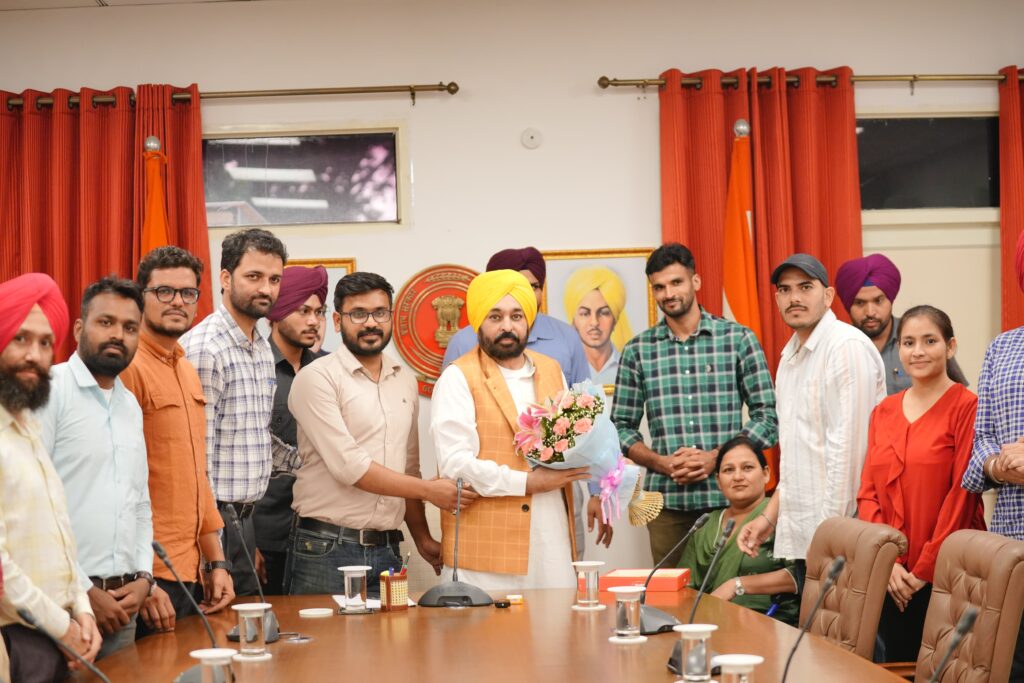 Delegation Of 1158 Assistant Professors and Librarians' Thanks CM Bhagwant Mann for Safeguarding Their Interests