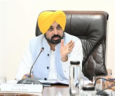 CM Bhagwant Mann instructed officers to Ensure That the Benefits of The Pro-People and Development Oriented Schemes of The State Govt are Percolated to Every Genuine Beneficiary