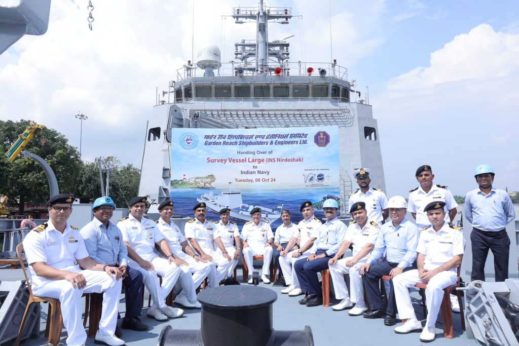  Indian Navy : DELIVERY OF YARD 3026 (NIRDESHAK)