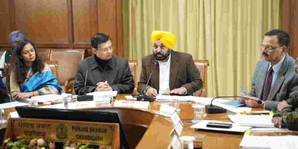 CM BHAGWANT MANN HOLDS MEETING WITH THE DEPUTY COMMISSIONERS