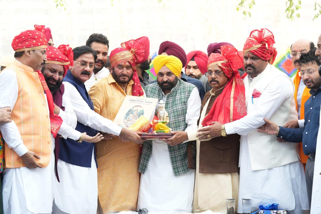 CM Bhagwant Mann urges people: Follow the footsteps of Bhagwant Valmiki ji for carving out progressive and prosperous Punjab