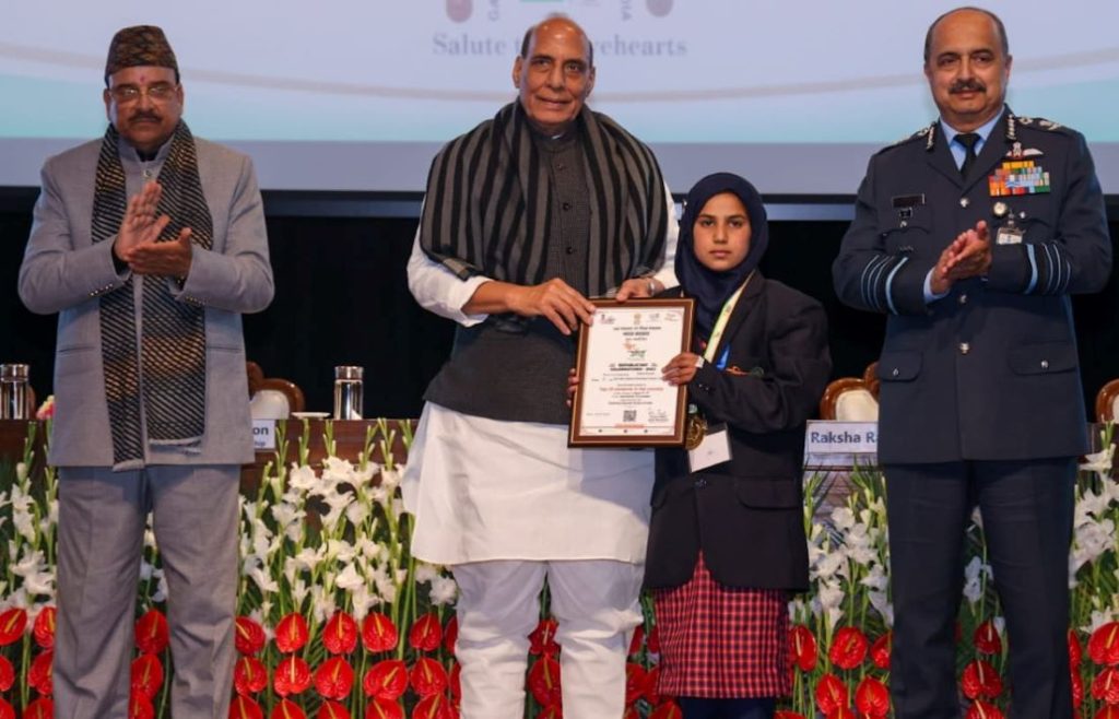 Raksha Mantri : Rajnath Singh Felicitates Swachhata Veers