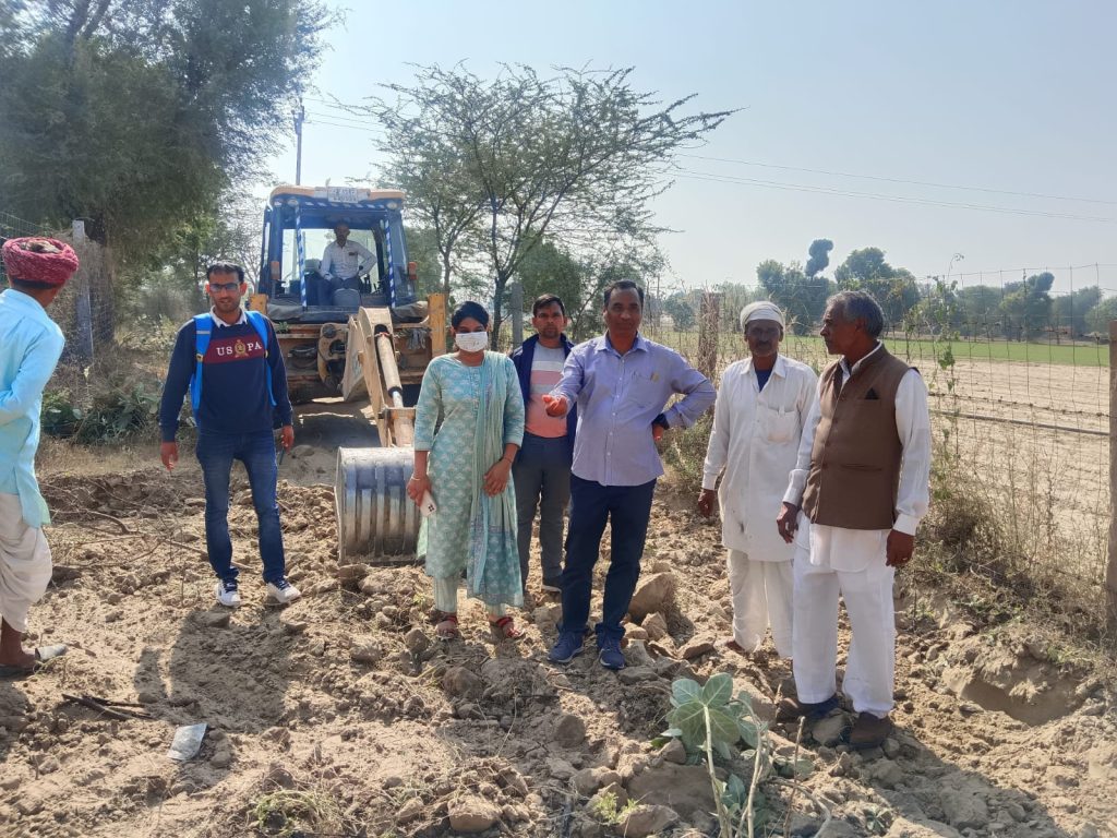 RAJASTHAN District Collector :'Rasta Kholo Abhiyan' made the path easier...and brought smiles on the faces of the villagers