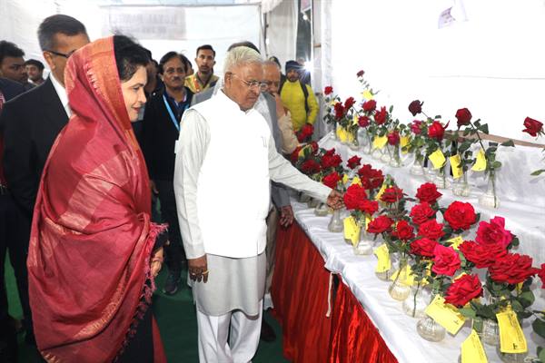 Governor Mangubhai Patel : The philosophy of life is inherent in the life span of the rose