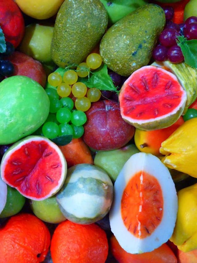 7 Fruits Experts Recommend Eating Weekly for Improved Health