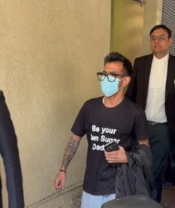 "Be Your Own Sugar Daddy": Yuzvendra Chahal’s Bold T-Shirt Caught Media Attention