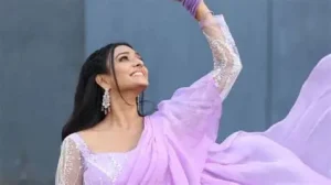 Aishwarya Khare Nails First Challenge in Chhoriyan Chali Gaon Premiere, Anita Hassanandani Applauds