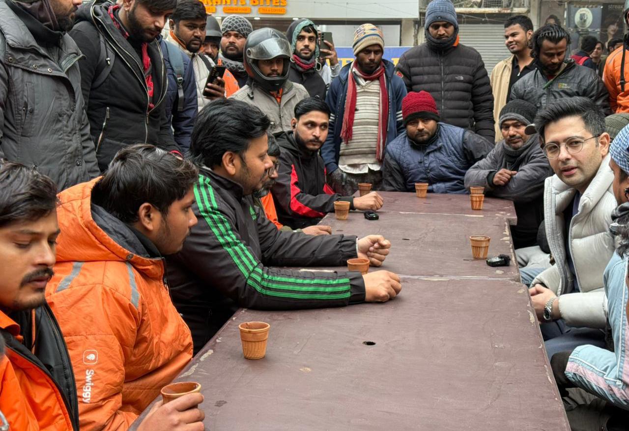Raghav Chadha Celebrates New Year’s Eve Supporting Gig Workers’ Protest at Old Rajinder Nagar