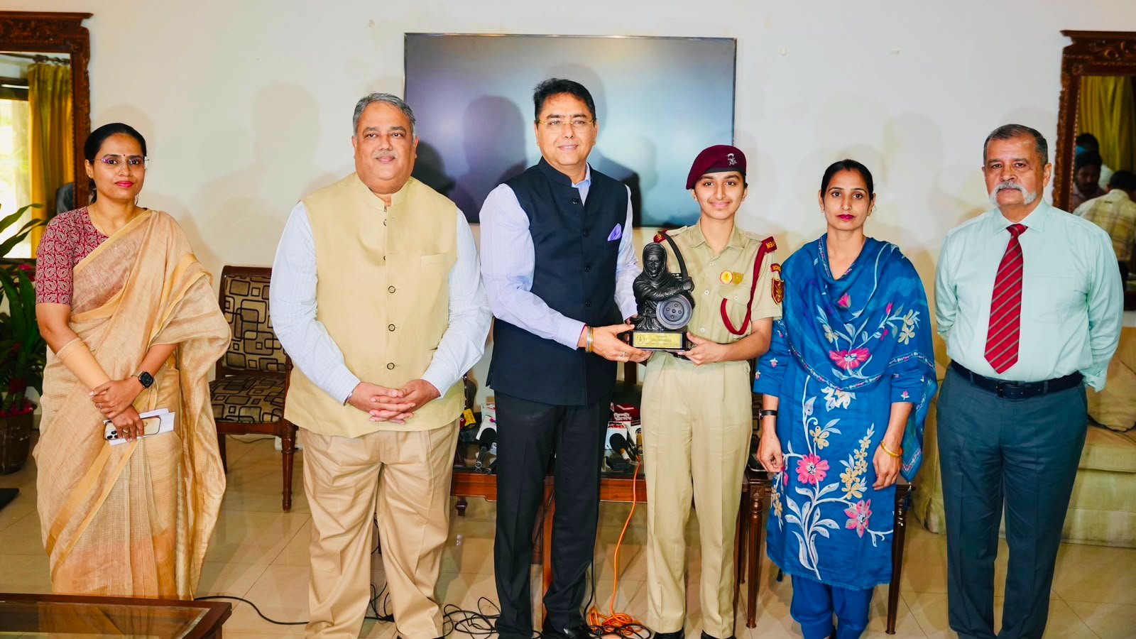 Aman Arora Felicitates Mai Bhago Preparatory Institute Cadets For Remarkable Feat In Air Force Academy & NDA Merit Lists